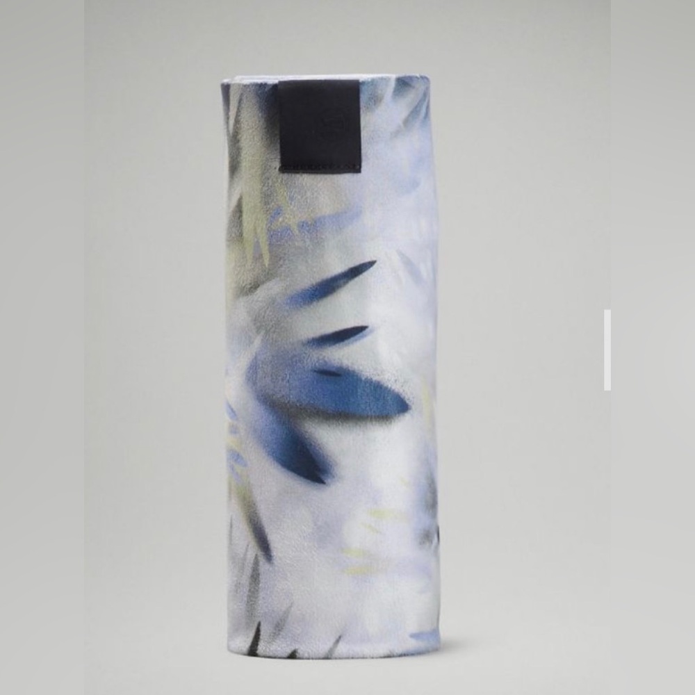 Lululemon The Towel (small)